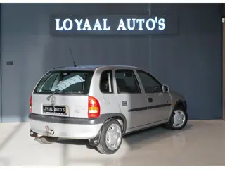 Foto 14 van Opel Corsa 1.2i-16V Strada | AUT | TREKHAAK | AIRCO | NAP