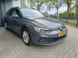 Foto 30 van Volkswagen Golf Variant 1.0 TSI Life | Airco | Leer | Adaptieve cruis controle | Getint glas | BTW |