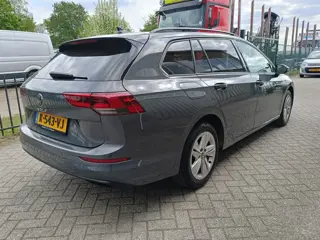 Foto 18 van Volkswagen Golf Variant 1.0 TSI Life | Airco | Leer | Adaptieve cruis controle | Getint glas | BTW |