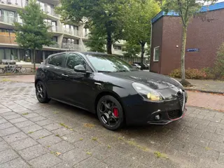Alfa Romeo Giulietta 1.4 Turbo MultiAir Super AUTOMAAT Black Leather Edition