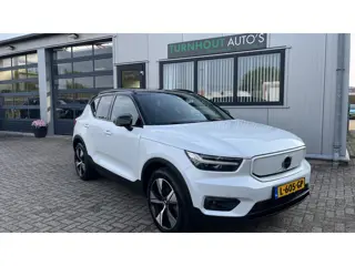 Foto 11 van Volvo XC40 Recharge P8 AWD R-Design | Warmtepomp | Lounge Pack (audio installatie premium, elektrisc