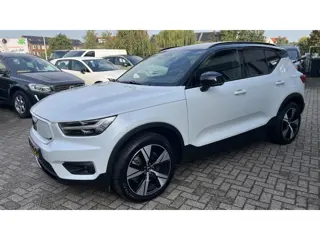 Foto 19 van Volvo XC40 Recharge P8 AWD R-Design | Warmtepomp | Lounge Pack (audio installatie premium, elektrisc