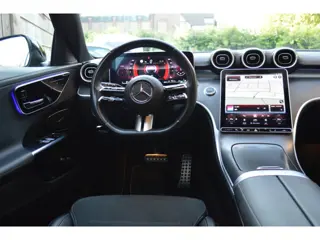 Foto 13 van Mercedes-Benz C-Klasse Estate 300 e AMG Led Panorama Sfeer Camera 360 Night Pdc