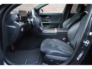 Foto 18 van Mercedes-Benz C-Klasse Estate 300 e AMG Led Panorama Sfeer Camera 360 Night Pdc