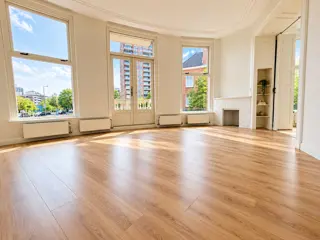 Woning aan de De Constant Rebecquestraat te Den Haag