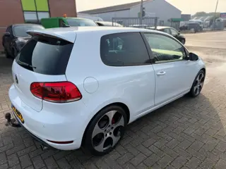 Foto 11 van Volkswagen Golf 2.0 GTI
