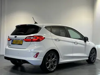 Foto 11 van Ford Fiesta 1.0 EcoBoost ST-Line | Navigatie/Android/Apple Carplay | LM Velgen 17" | Cruise Control