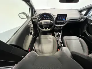Foto 17 van Ford Fiesta 1.0 EcoBoost ST-Line | Navigatie/Android/Apple Carplay | LM Velgen 17" | Cruise Control
