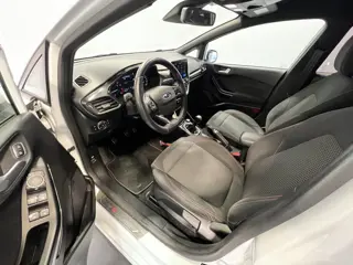 Foto 16 van Ford Fiesta 1.0 EcoBoost ST-Line | Navigatie/Android/Apple Carplay | LM Velgen 17" | Cruise Control