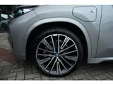 Foto 26 van BMW X1 xDrive25e M Sport | 245PK | Pano | HUD | 360° | 20" | Keyless | Premium Pack | Travel Pack |