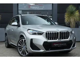 Foto 18 van BMW X1 xDrive25e M Sport | 245PK | Pano | HUD | 360° | 20" | Keyless | Premium Pack | Travel Pack |