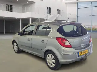 Foto 17 van Opel Corsa 1.2-16V '111' Edition AIRCO CRUISE TREKHAAK 2 X SLEUTELS