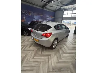 Foto 18 van Opel Astra 1.6 Sport AUTOMAAT