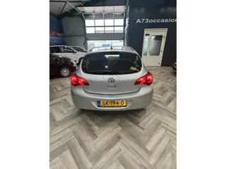 Foto 17 van Opel Astra 1.6 Sport AUTOMAAT