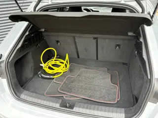 Foto 13 van Audi A3 Sportback 45 TFSI e S edition Competition