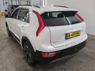 Foto 14 van Kia Niro EV 64.8 kWh 204pk DynamicLine | SOH 100% | Nieuwe Model | Half Leder/Stof | CarPlay | Navig