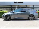 Foto 28 van Toyota Corolla Touring Sports 1.8 Hybrid GR-Sport Bi-Tone | Rijklaar | Trekhaak | Navi | Apple/Andro