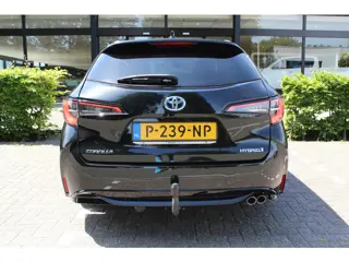 Foto 12 van Toyota Corolla Touring Sports 2.0 Hybrid Business Plus | Rijklaar | Apple/Android | Trekhaak | Stoel