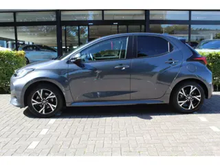 Foto 18 van Toyota Yaris 1.5 Hybrid 115 First Edition | Rijklaar | Afn. trekhaak | Apple/Android | Camera | Adap
