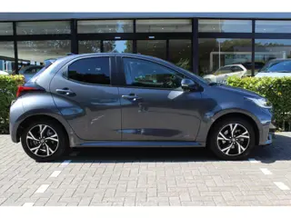 Foto 15 van Toyota Yaris 1.5 Hybrid 115 First Edition | Rijklaar | Afn. trekhaak | Apple/Android | Camera | Adap