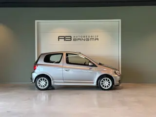 Foto 19 van Toyota Yaris 1.5-16V VVT-i T-SPORT-uitv|ISOFIX|TREKHAAK|MP3+WMA-aansluiting|NIEUWE APK+ONDERHOUDSBEU