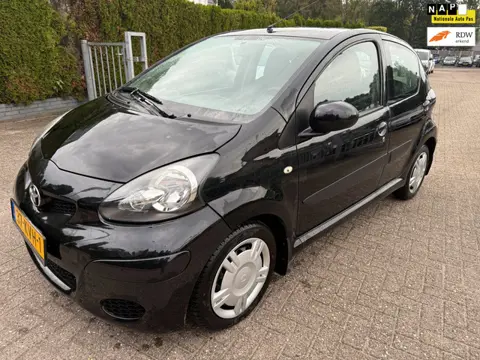 Toyota Aygo 1.0-12V 5-DRS Comfort AIRCO CENTR.VERGR. EL.RAMEN NAP 1e EIG. DEALEROH.
