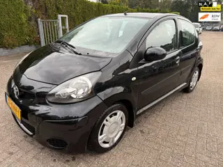 Toyota Aygo 1.0-12V 5-DRS Comfort AIRCO CENTR.VERGR. EL.RAMEN NAP 1e EIG. DEALEROH.