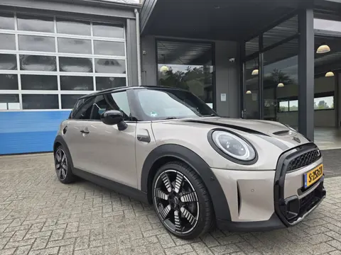 Mini 3-Deurs 2.0 Cooper S Resolute Edition * Super Netjes !!!