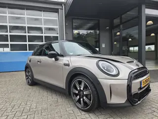 Foto 16 van Mini 3-Deurs 2.0 Cooper S Resolute Edition * Super Netjes !!!
