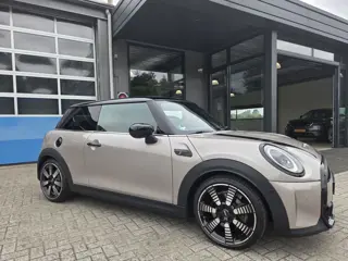 Foto 11 van Mini 3-Deurs 2.0 Cooper S Resolute Edition * Super Netjes !!!
