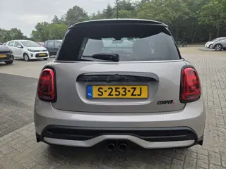 Foto 13 van Mini 3-Deurs 2.0 Cooper S Resolute Edition * Super Netjes !!!