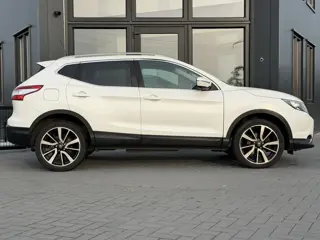 Foto 19 van Nissan QASHQAI 1.2 Visia Pano | Leer | Verw. stoelen | 360 camera