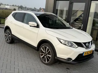 Foto 15 van Nissan QASHQAI 1.2 Visia Pano | Leer | Verw. stoelen | 360 camera