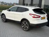 Foto 24 van Nissan QASHQAI 1.2 Visia Pano | Leer | Verw. stoelen | 360 camera
