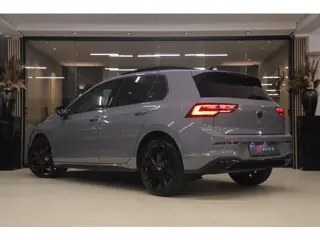Foto 14 van Volkswagen Golf 1.4 eHybrid GTE BLACKSTYLE/PANO/CARPLAY/SFEERVER/VOL