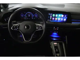 Foto 11 van Volkswagen Golf 1.4 eHybrid GTE BLACKSTYLE/PANO/CARPLAY/SFEERVER/VOL