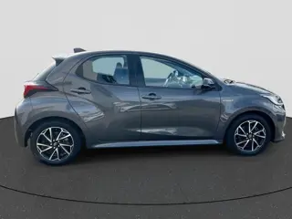 Foto 16 van Toyota Yaris 1.5 Hybrid First Edition | Rijklaar | Dealeronderhouden | Navigatie | Camera | Climate