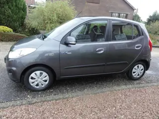 Foto 11 van Hyundai i10 1.0 Black pack AIRCO A.P.K 24-01-2027 !!