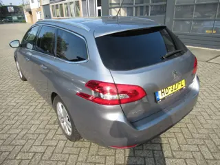 Foto 19 van Peugeot 308 SW 1.6 BlueHDI Blue Lease Executive Pack Lederen bekleding/ PDC/NAV/PANO/STOELVERW.