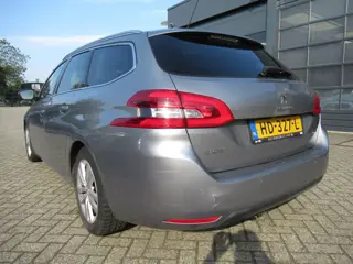 Foto 18 van Peugeot 308 SW 1.6 BlueHDI Blue Lease Executive Pack Lederen bekleding/ PDC/NAV/PANO/STOELVERW.