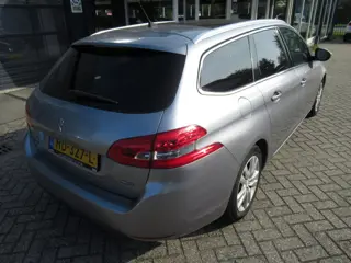 Foto 16 van Peugeot 308 SW 1.6 BlueHDI Blue Lease Executive Pack Lederen bekleding/ PDC/NAV/PANO/STOELVERW.