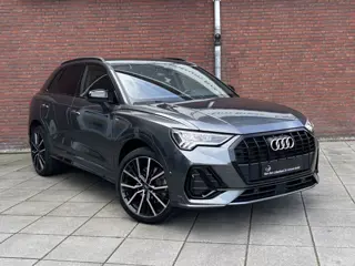 Foto 17 van Audi Q3 45 TFSI e S edition (bj 2023, automaat)
