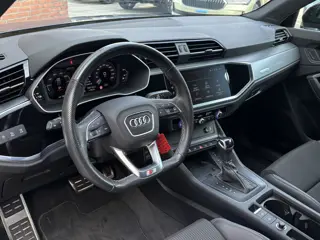 Foto 20 van Audi Q3 45 TFSI e S edition (bj 2023, automaat)