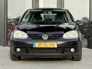 Foto 18 van Volkswagen Golf 1.6 FSI Business Clima | Cruise | Trekhaak | Super onderhouden
