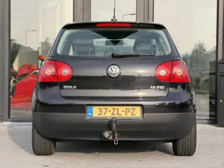 Foto 17 van Volkswagen Golf 1.6 FSI Business Clima | Cruise | Trekhaak | Super onderhouden