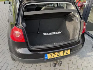 Foto 11 van Volkswagen Golf 1.6 FSI Business Clima | Cruise | Trekhaak | Super onderhouden