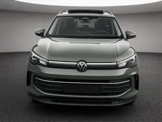 Foto 15 van Volkswagen Tiguan 1.5 204pk DSG eHybrid Life Edition · Panoramadak · Camera · Wegklapbare Trekhaak ·