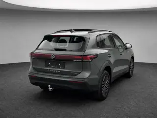 Foto 20 van Volkswagen Tiguan 1.5 204pk DSG eHybrid Life Edition · Panoramadak · Camera · Wegklapbare Trekhaak ·