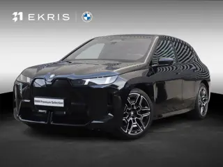 BMW iX xDrive45 | M Sport Pro | Trekhaak | Head up | Driving Assistant Prof. | Parking Assistant pro