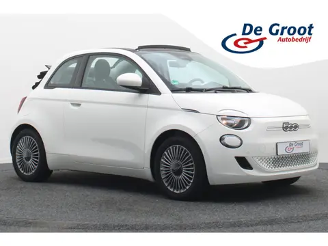 Fiat 500C Icon 42 kWh Cabrio Virtual Cockpit, Climate, Cruise, Apple Carplay, Camera, Stoelverwarmin